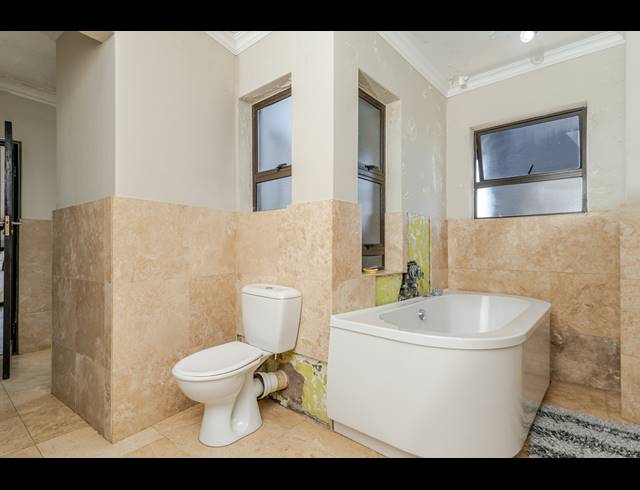 4 BEDROOM FREEHOLD FOR SALE IN SAGEWOOD